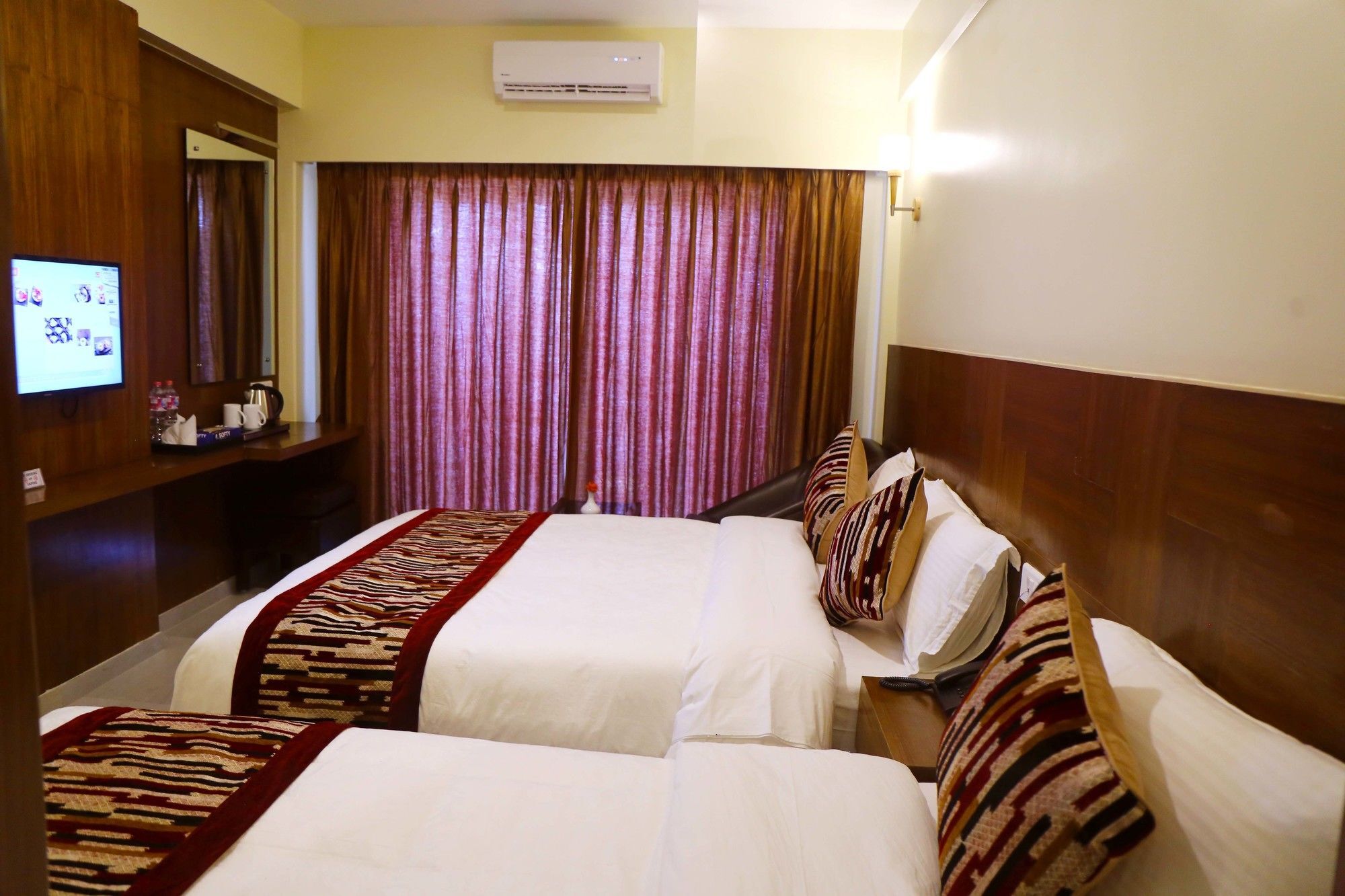Hotel Haven O' Ganga Pokhara Exterior foto